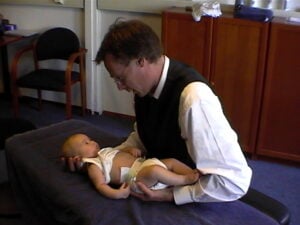 onderzoek naar de oorzaken van een spuugbaby